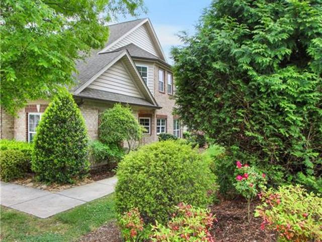 Townhouse for sale in Pfafftown, North Carolina