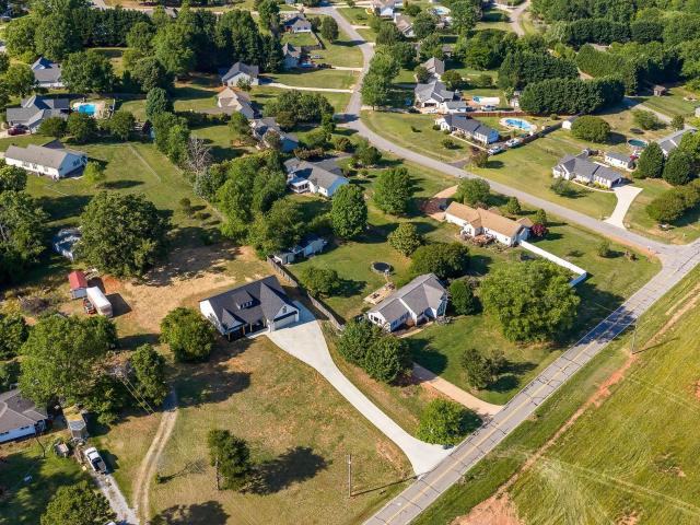 House for sale in Campobello, South Carolina