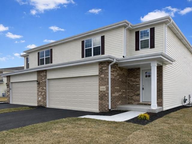 Townhouse for sale in Beecher, Illinois