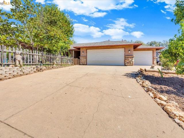 House for sale in Jamestown, California