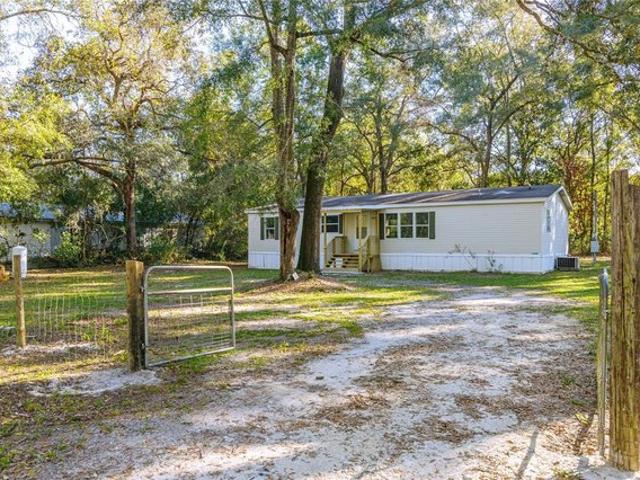 House for sale in Trenton, Florida