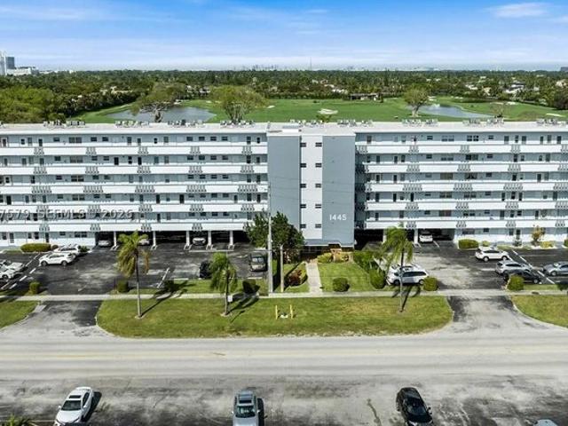 Condo for sale in Hallandale, Florida