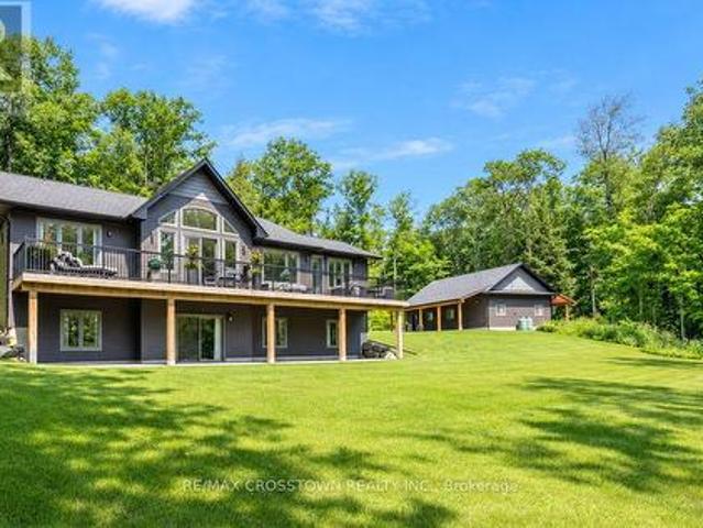 House for sale in Gravenhurst, Central Ontario