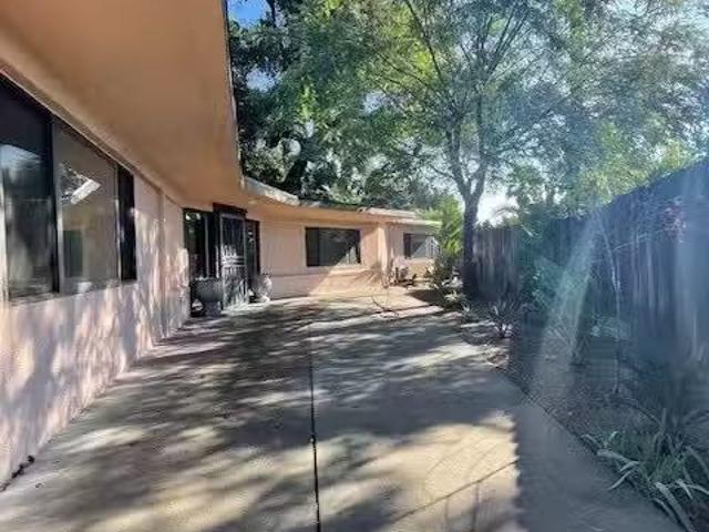 House for rent in Pasadena