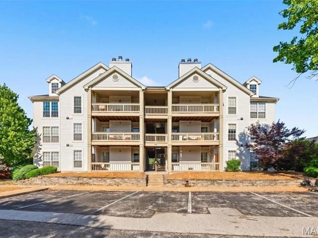 Condo for sale in Ballwin, Missouri
