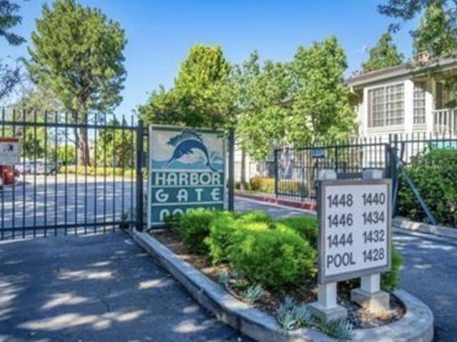 Condo for sale in San Pedro, Los Angeles