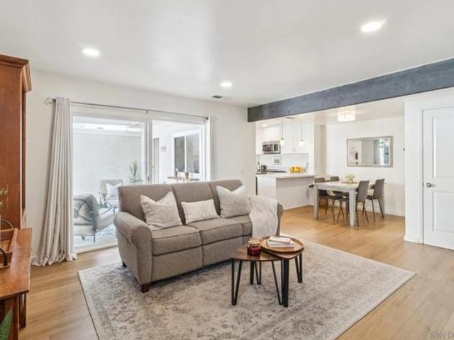Townhouse for sale in Cardiff, California