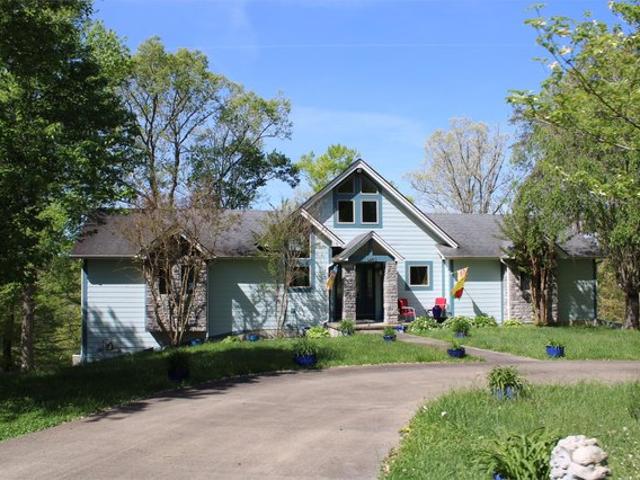 House for sale in Russell Springs, Kentucky