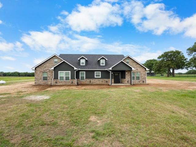 House for sale in Sunset, Texas