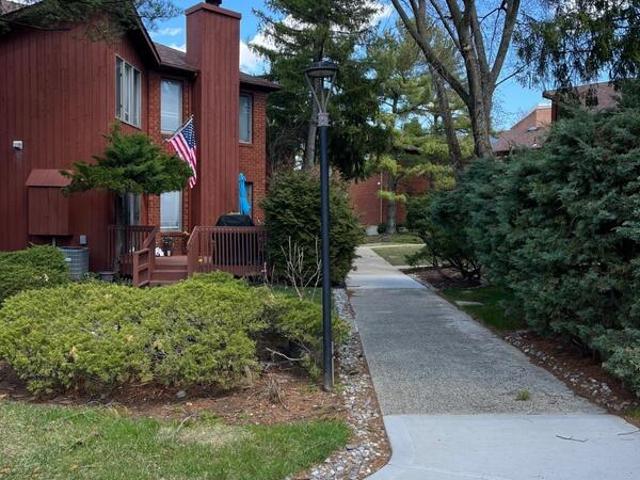 Townhouse for sale in Staten Island