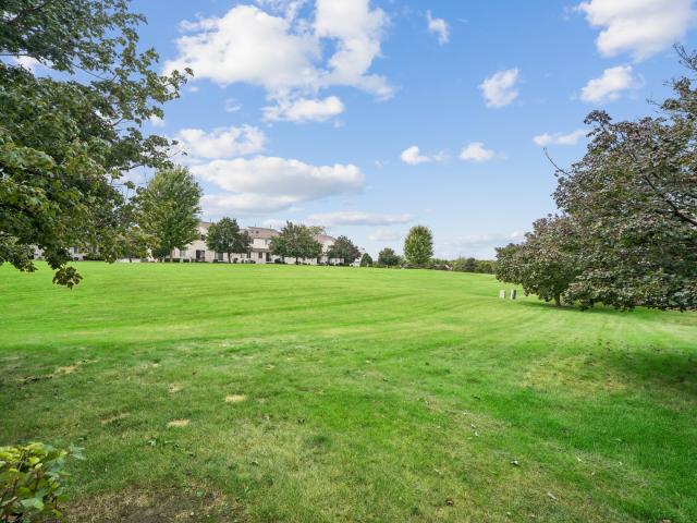 Townhouse for sale in Carpentersville, Illinois