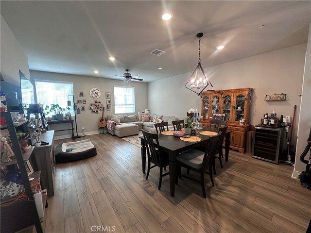 Townhouse for sale in Canoga Park, California