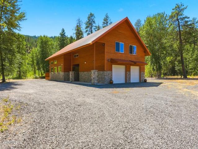 House for sale in Naches, Washington
