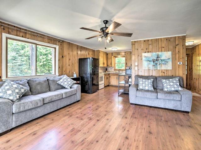 House for sale in Town of Brazeau, Oconto County