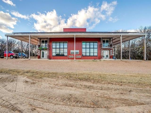 House for sale in Bluff Dale, Texas