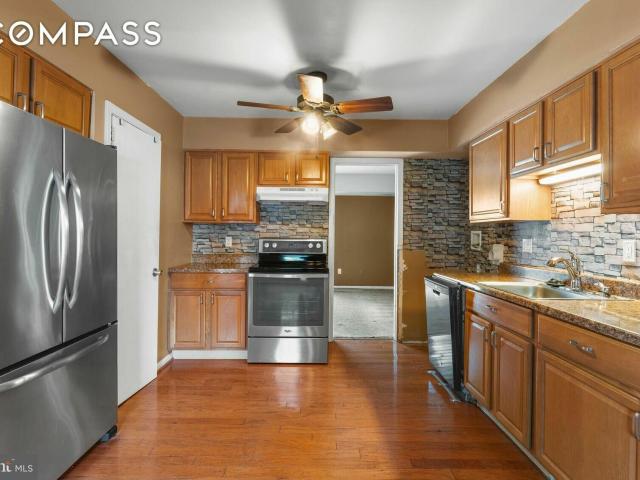 Condo for sale in Centreville