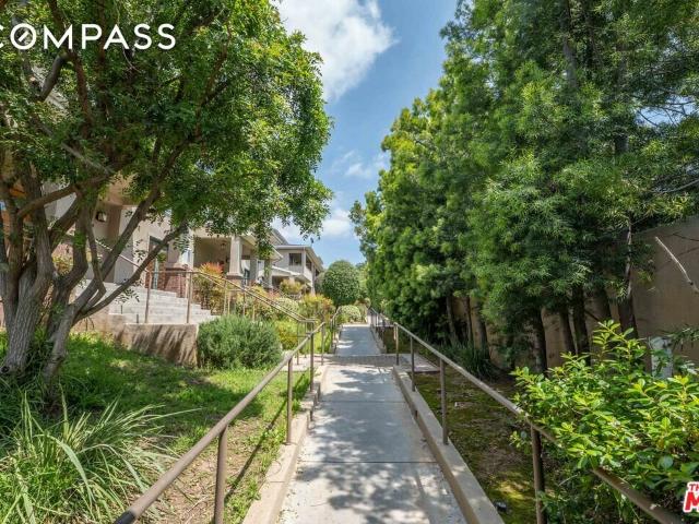 Condo for sale in Pasadena