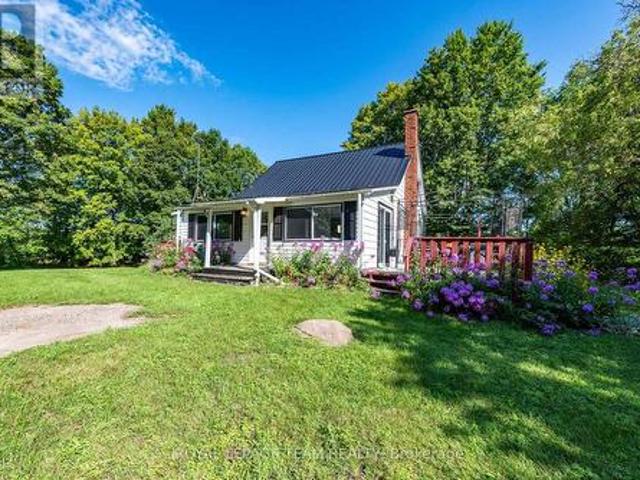 House for sale in Renfrew, Ontario