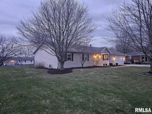 House for sale in Athens, Illinois