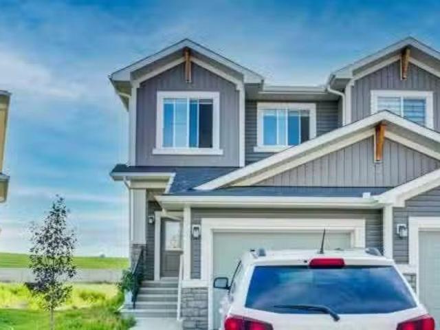 House for sale in Airdrie, Alberta