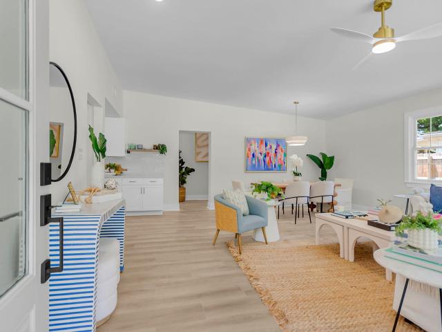 House for sale in Oak Forest, Charleston
