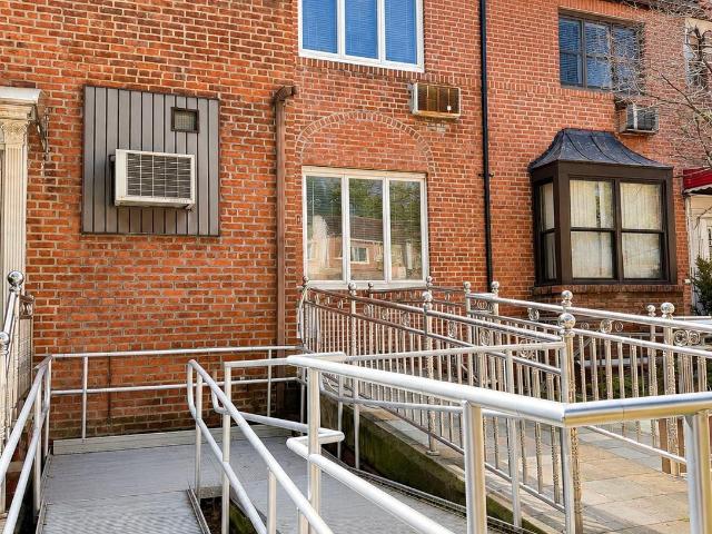 House for sale in Queens, Arverne