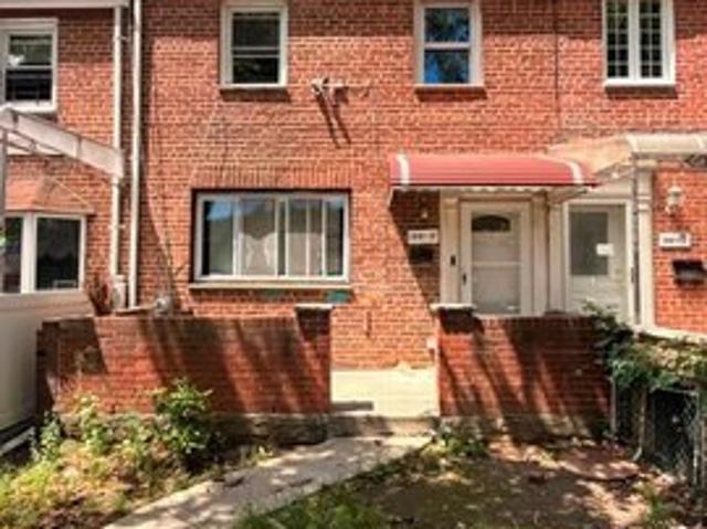 House for sale in Queens, Arverne