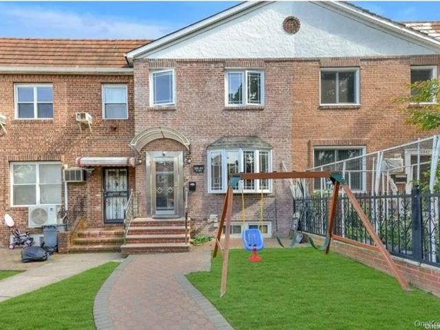 House for sale in Queens, Arverne