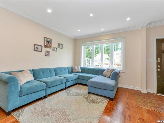 House for sale in Queens, Arverne