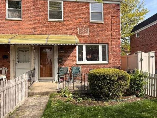 House for sale in Queens, Arverne