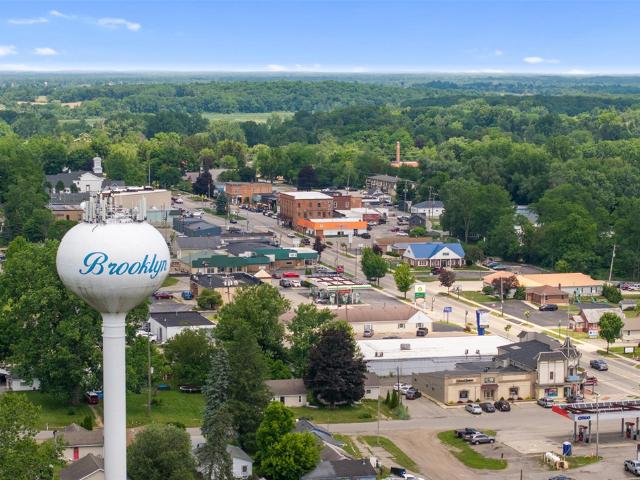 Condo for sale in Brooklyn, Michigan