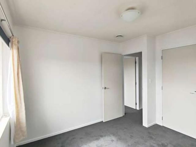 House for rent in Paremoremo