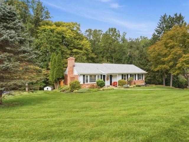 House for sale in Springton Pointe Woods, Newtown Township