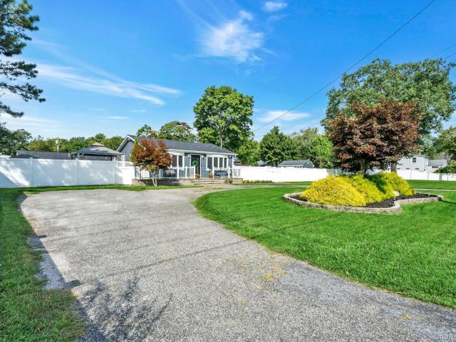 House for sale in Mastic Beach, Town of Brookhaven