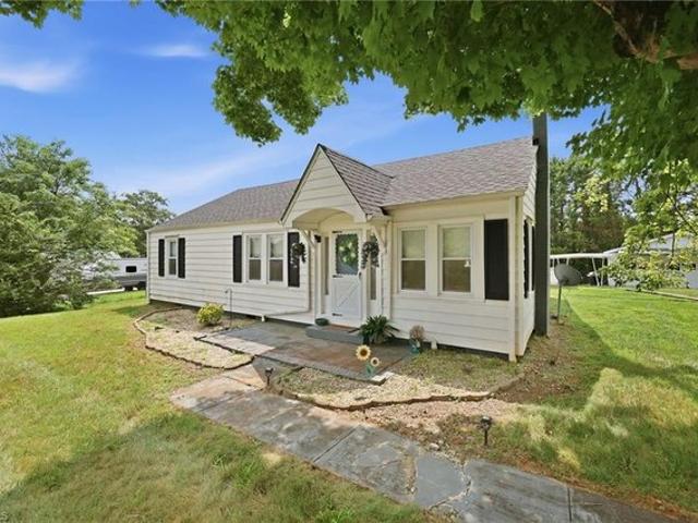 House for sale in Elkin, North Carolina