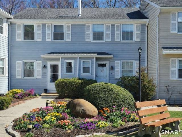 Townhouse for sale in Hamden, Connecticut