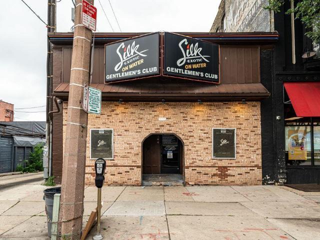 Commercial for sale in Milwaukee