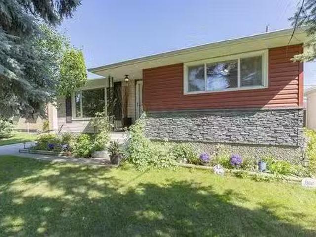 House for sale in East St. Paul, Manitoba