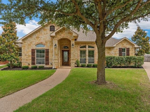 House for sale in Hewitt, Texas