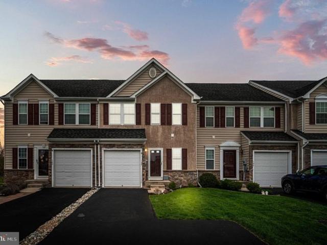 Townhouse for sale in Gilbertsville, Pennsylvania