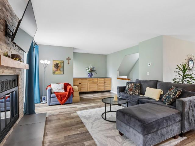 Condo for sale in Waukesha, Waukesha County