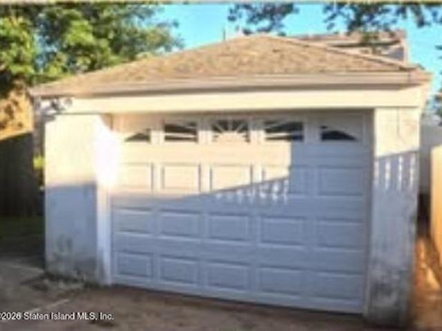 House for sale in Staten Island, New York