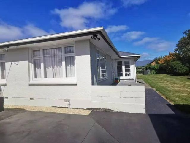 House for rent in Chaslands, Canterbury