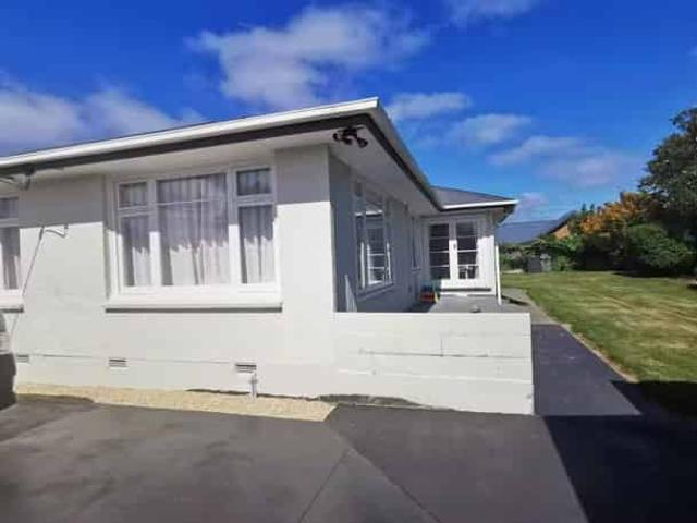 House for rent in Chaslands, Canterbury