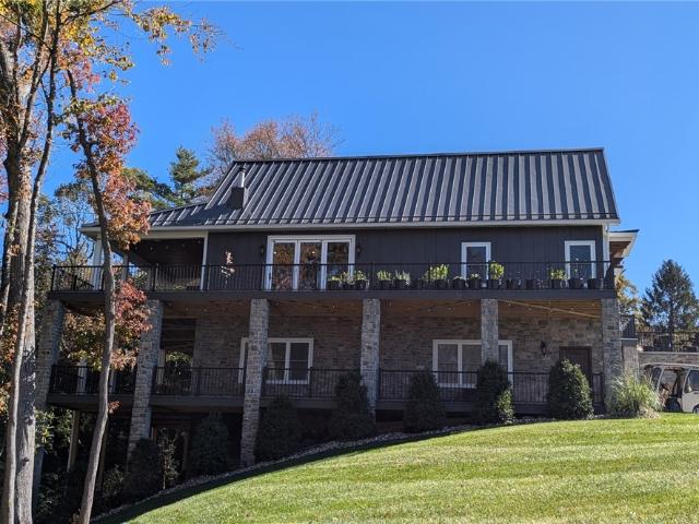 House for sale in Olde Beau, Alleghany County