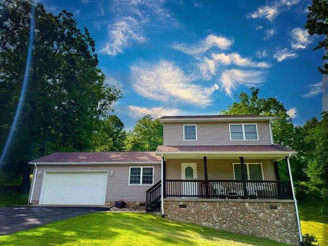 House for sale in Cool Ridge, West Virginia