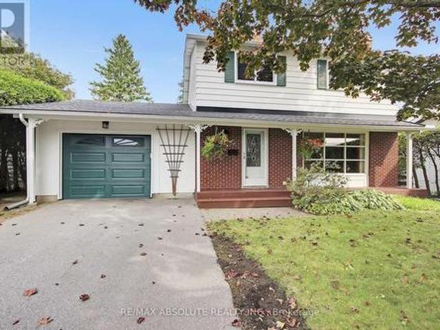 House for sale in Glen Cairn, Ottawa