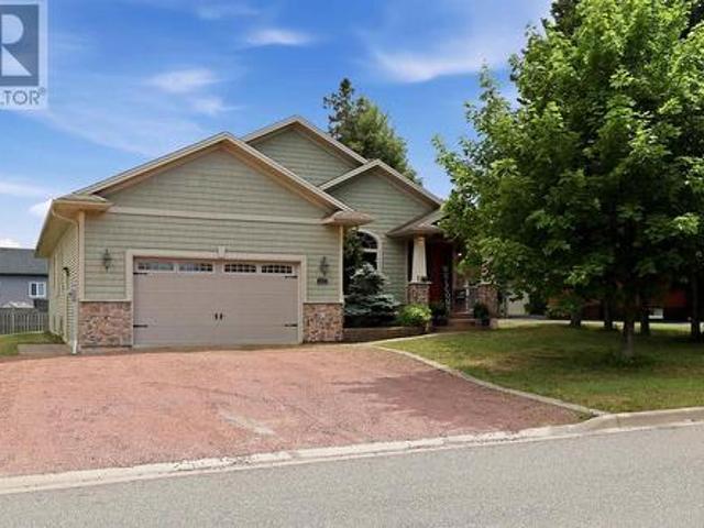 House for sale in Sault Sainte Marie, Ontario