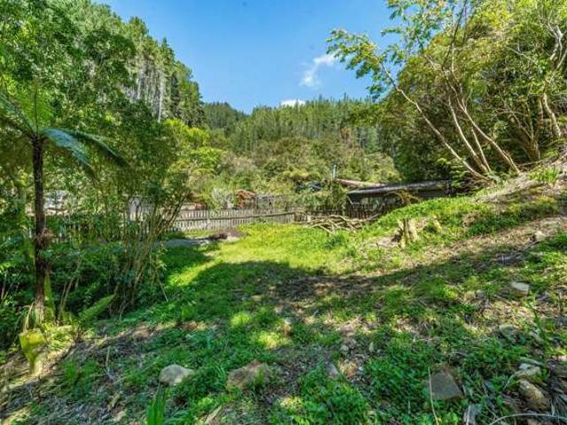 Land for sale in Pinehaven, Upper Hutt