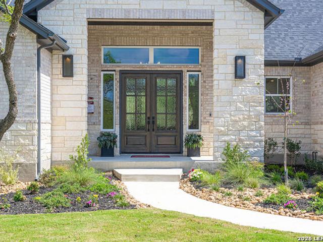 House for sale in Floresville, Wilson County